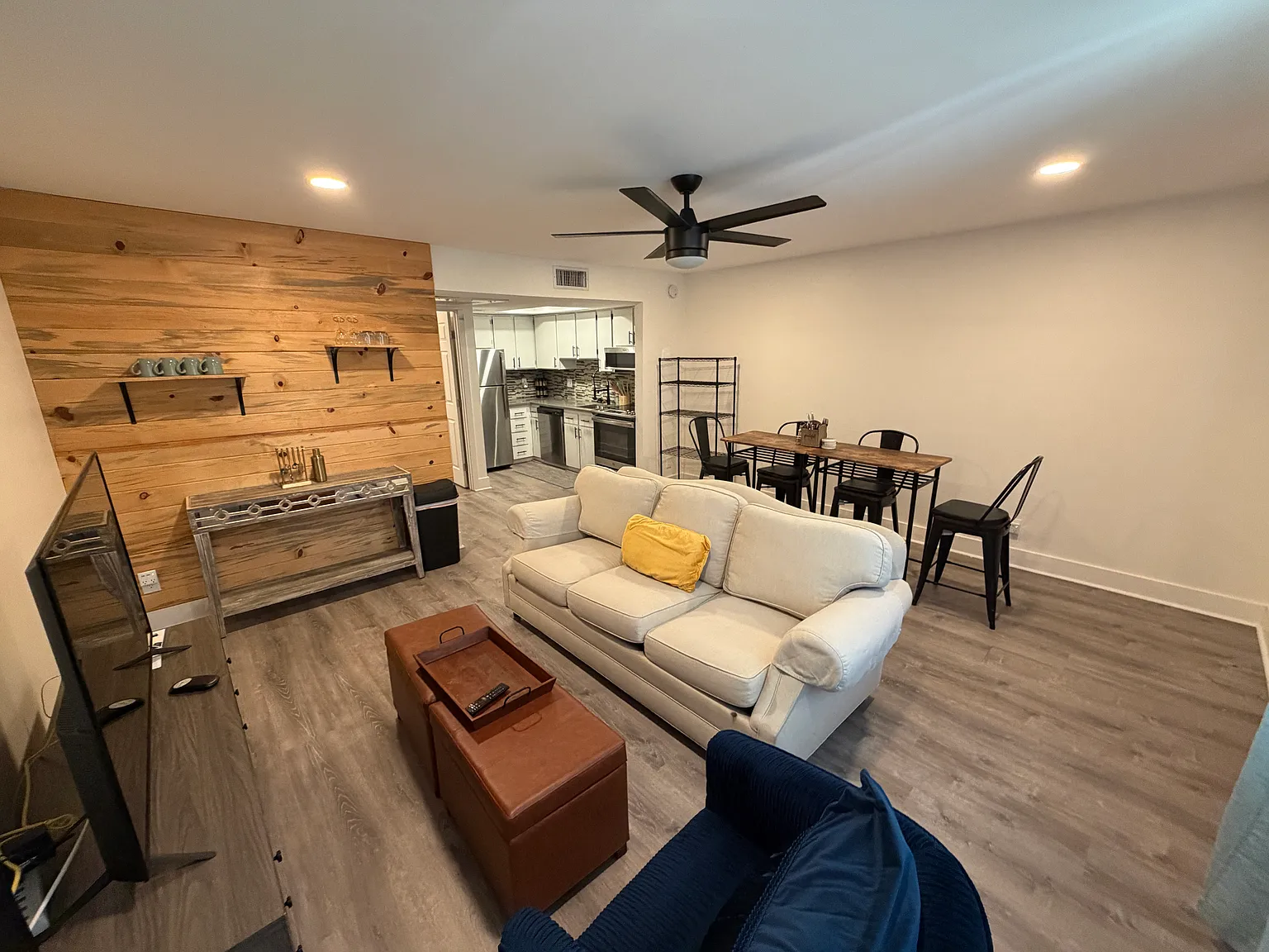 1 bed, 595 sqft, $1,995 — Photo 3