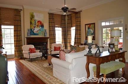 4th image of 106 Llansfair Dr