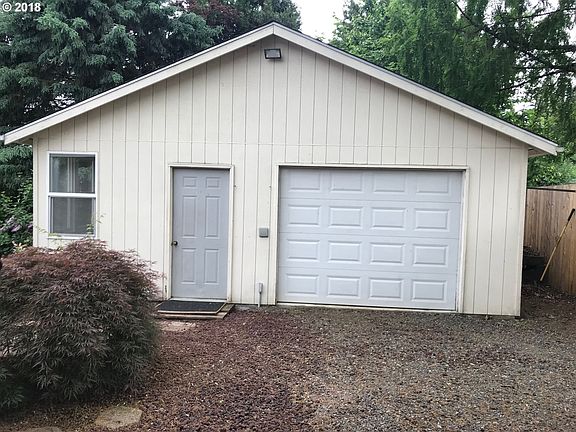 4th image of 14913 NE Sorrel Dr