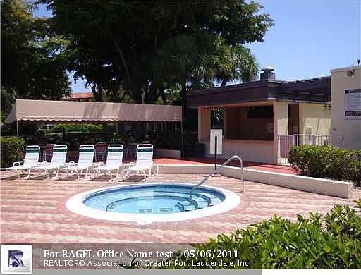 5th image of 1969 SW 15th St APT 100