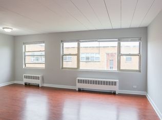 5655 N Christiana Ave #3W, Chicago, IL 60659
