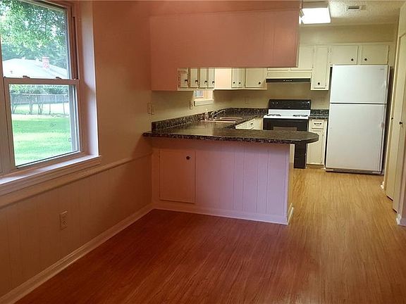 4th image of 5628 Ceres St