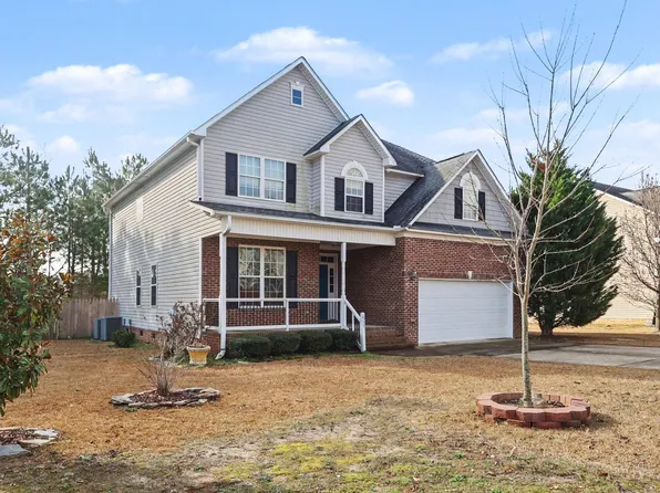 615 Lenoir Dr, Spring Lake, NC 28390