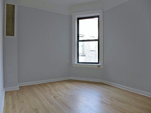4th image of 229 W 101st St APT 7