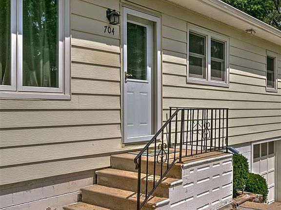 4th image of 704 W 31st Ave