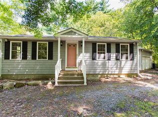 127B Plainwoods Rd, Foster, RI 02825