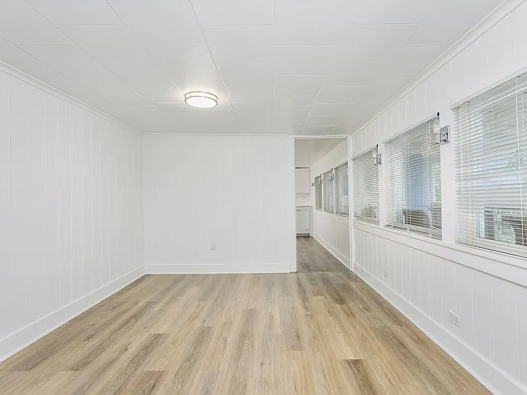 2125 S Adams St — Photo 11