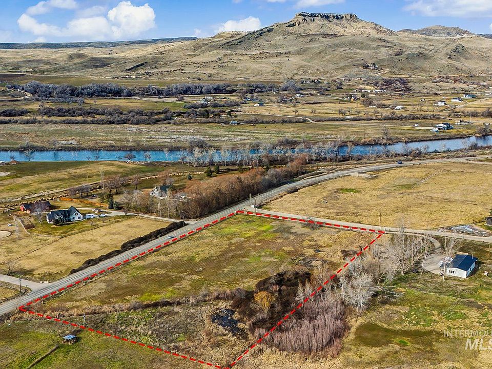 1st image of 2776 N Plaza Rd