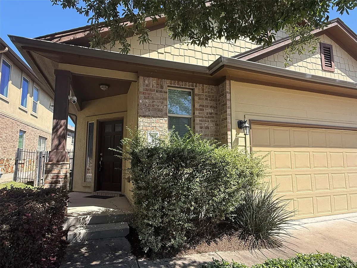 Building Photo - 1401 Little Elm Trl #127