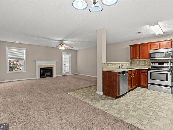 5th image of 138 Alton Cir