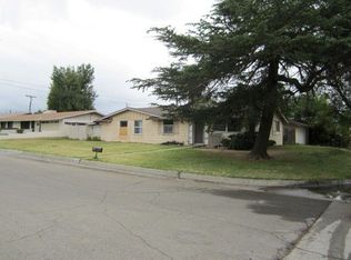 6737 N Park Ave, Rialto, CA 92376