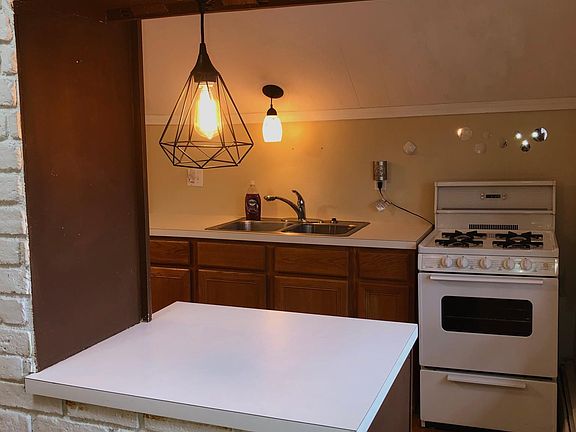 4th image of 62 Homewood Ave #2
