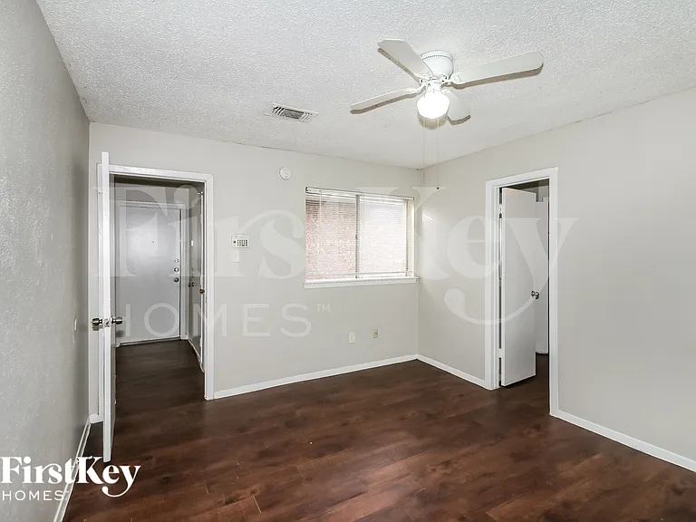 7506 Tetela Dr — Photo 16
