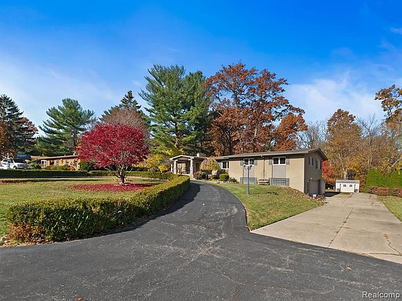 2nd image of 3933 Cotton Tail Ln