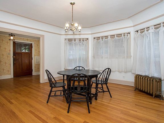 4th image of 6538 N Maplewood Ave