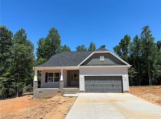 6560 Rogers Farm Rd, Pleasant Garden, NC 27313