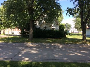 201 S Market St, Knoxville, IL 61448