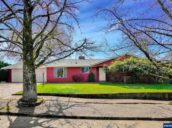 902 Mistletoe Loop N, Keizer, OR 97303