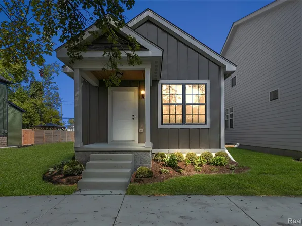 1752 Fischer St, Detroit, MI 48214