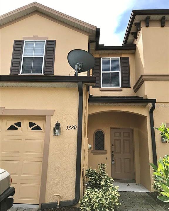 1st image of 1320 Long Oak Way