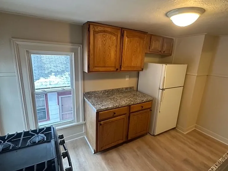 621 Joseph Ave — Photo 3