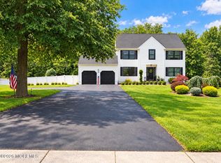 14 Taylors Mills Rd, Manalapan, NJ 07726