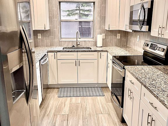 3rd image of 6810 Mauna Loa Blvd