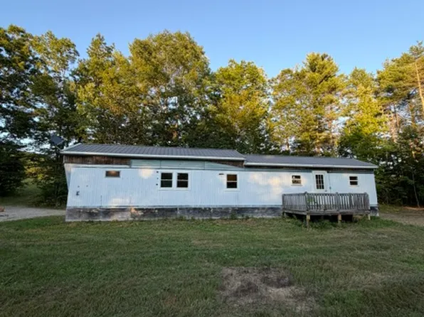 24 Robins Way, New Gloucester, ME