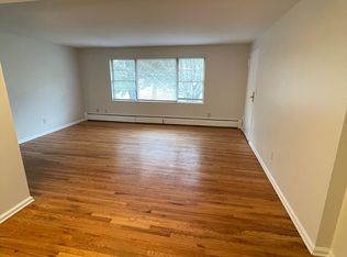 3 Goslee Dr APT 65, Manchester, CT 06040