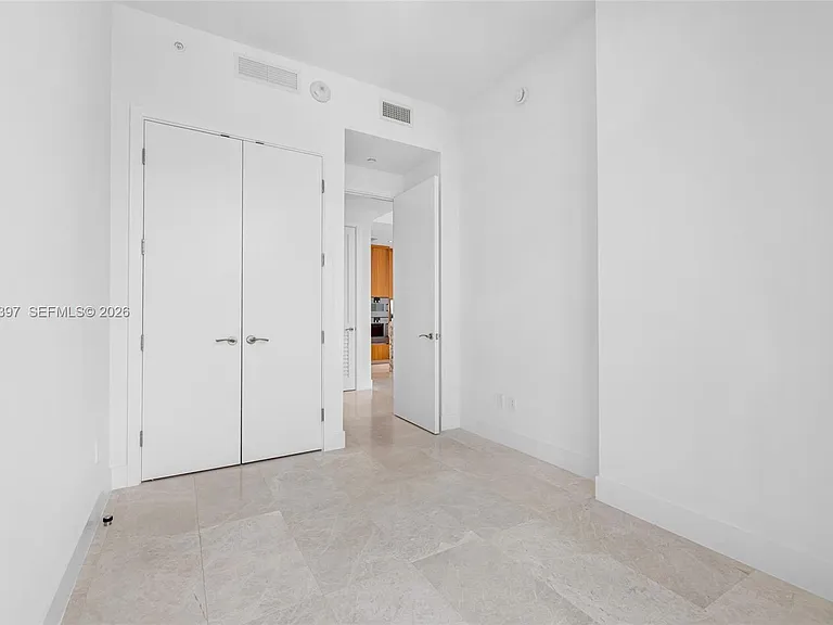 175 SE 25th Rd #1203 — Photo 6