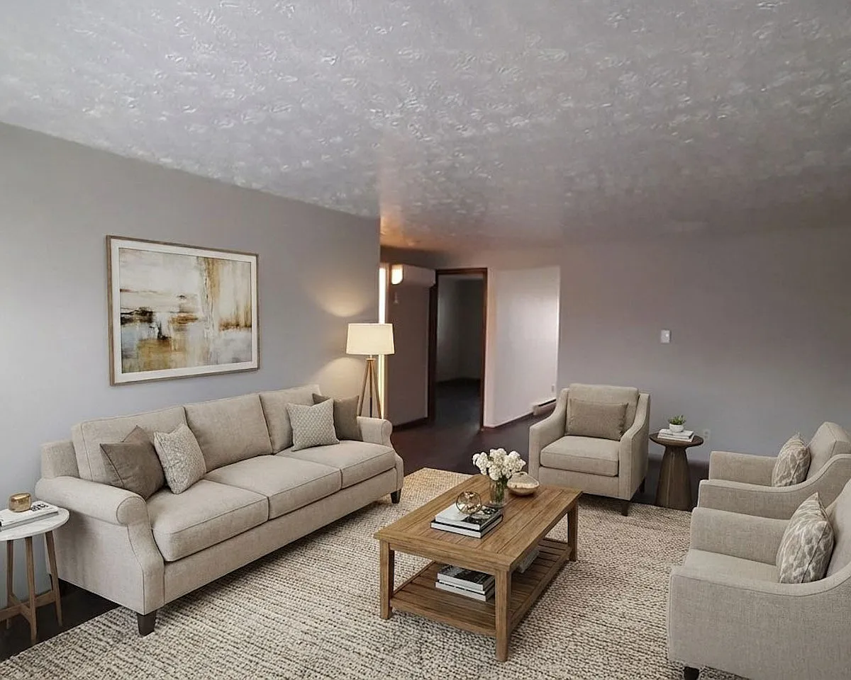 Royal Oaks Apartments — Photo 2