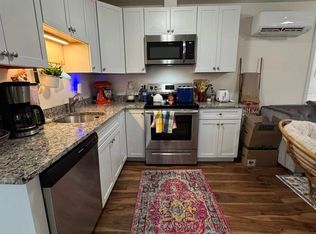 15B Federal St #B, Easthampton, MA 01027