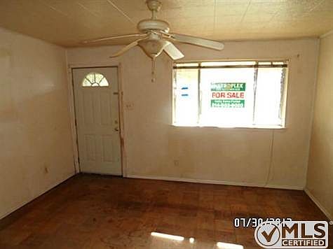 3rd image of 820 Daffodil Dr