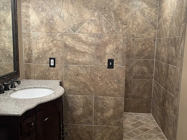 1453 W Midas Creek Dr — Photo 11