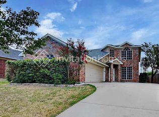 10804 Middleglen Rd, Haslet, TX 76052