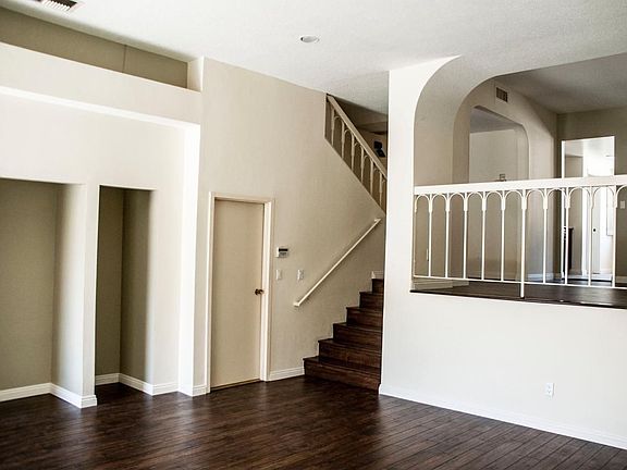 5th image of 5401 Zelzah Ave APT 133