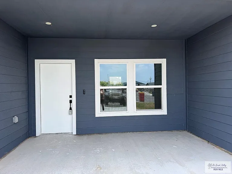 5160 Alexa Rd — Photo 2