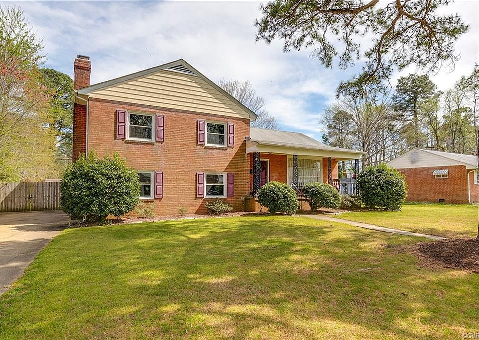 1st image of 102 Stuttaford Dr