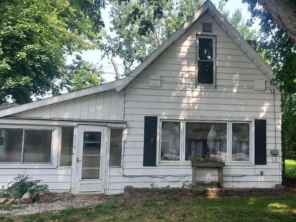 338 Lewis St, Watervliet, MI 49098