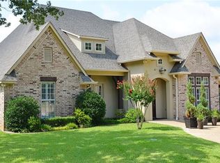819 Martha Becker Dr, Lindale, TX 75771