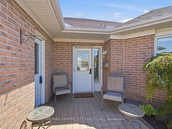 3rd image of 48 Ilderbrook Cir