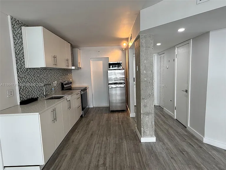 1825 S Ocean Dr #305 — Photo 7