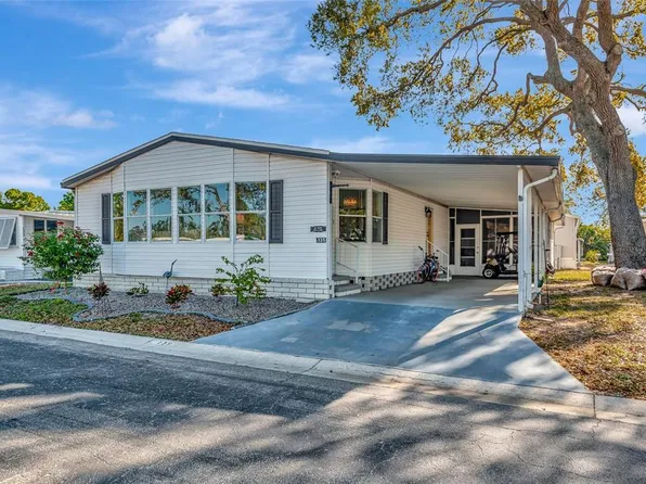 135 Oakwood Ln, Sarasota, FL 34237
