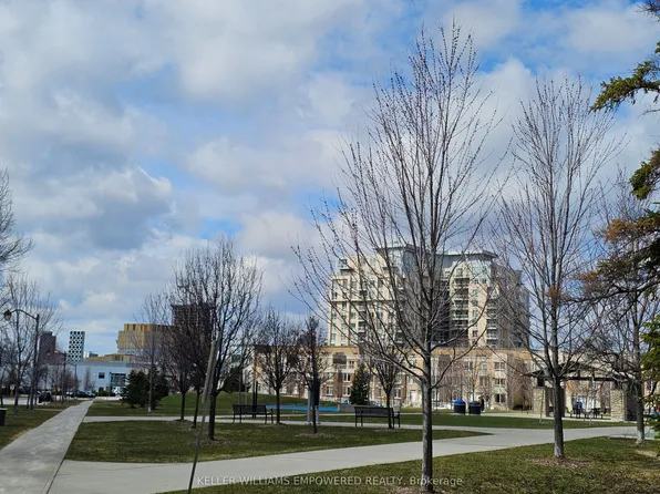 8323 Kennedy Rd #120, Markham, ON L3R 5W7