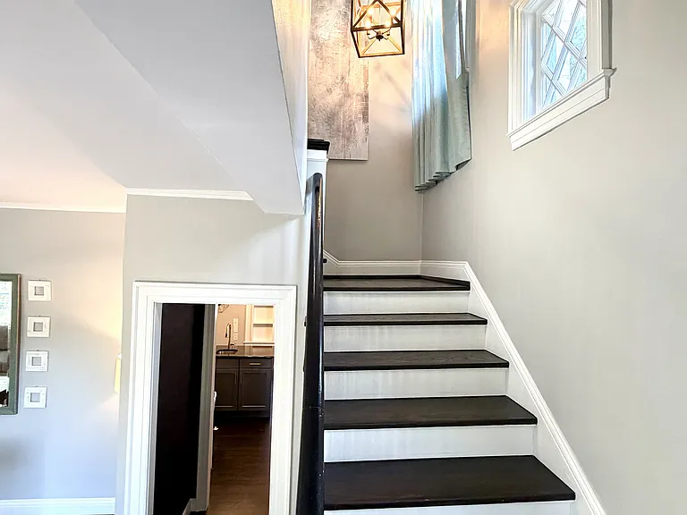 1813 Rolling Rd — Photo 20