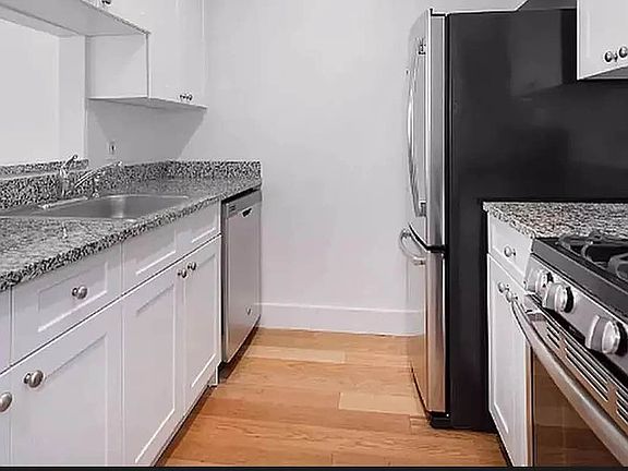3rd image of 53 Park Pl #89E