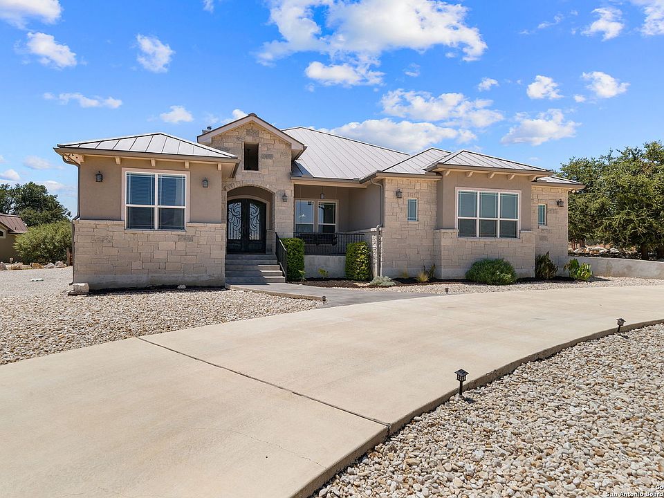 1st image of 1021 Provence Pl