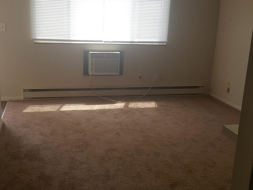 Living room/bedroom