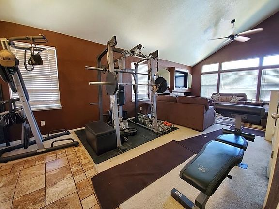 3rd image of 843 Alcoy Dr
