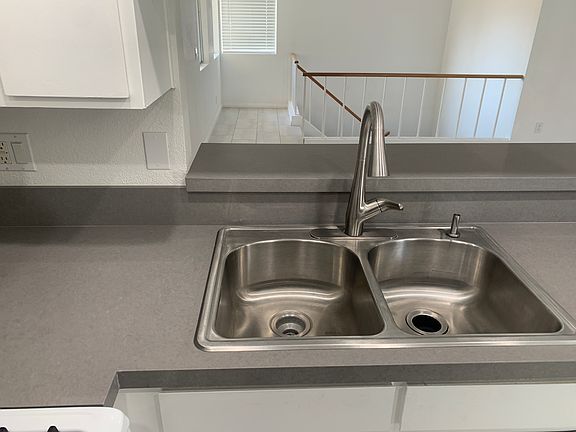 5th image of 74560 Driftwood Dr #2